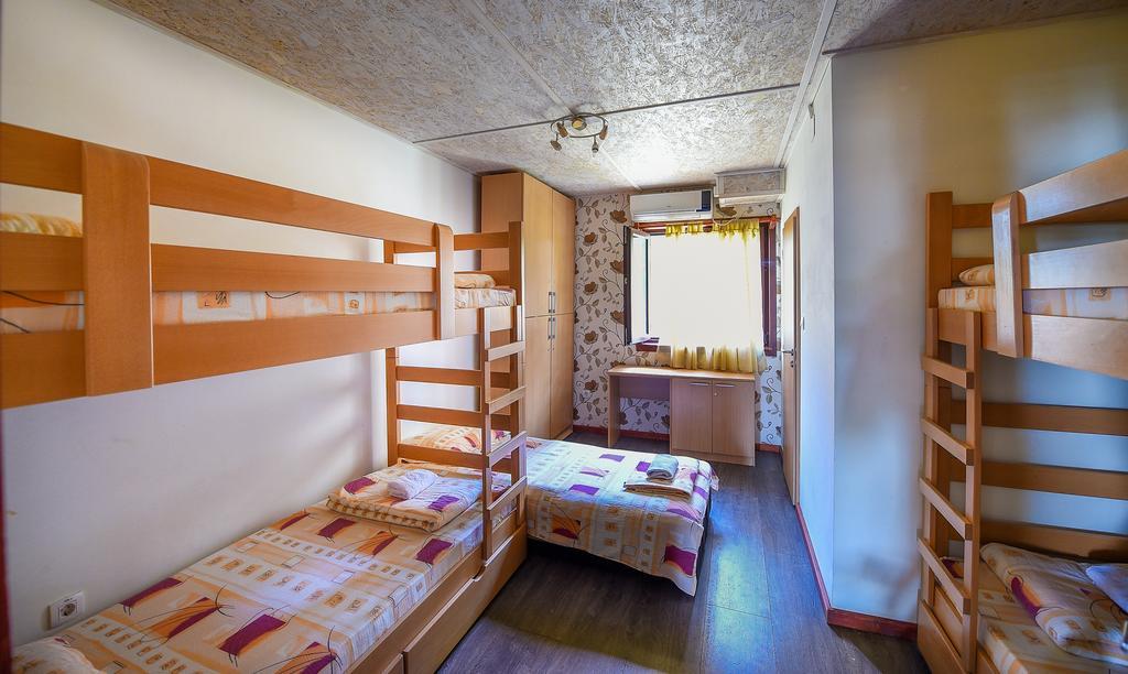 San Art Floating Hostel & Apartments 베오그라드 외부 사진