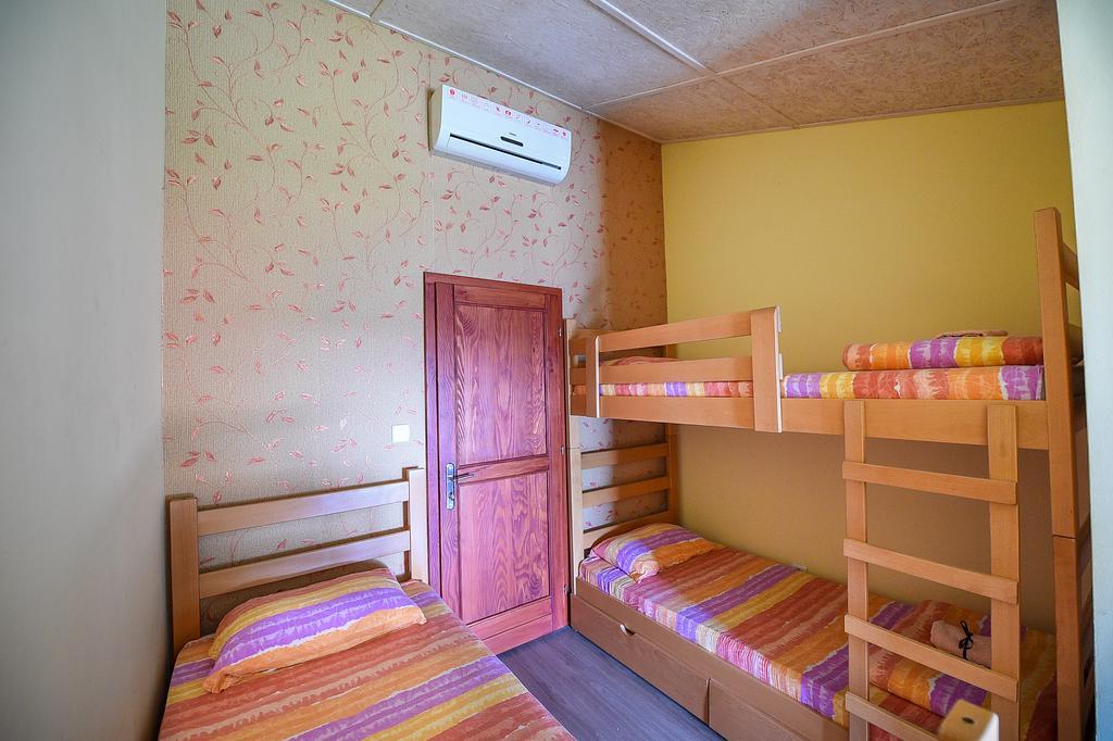 San Art Floating Hostel & Apartments 베오그라드 외부 사진