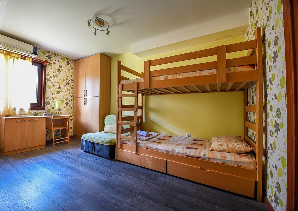 San Art Floating Hostel & Apartments 베오그라드 외부 사진