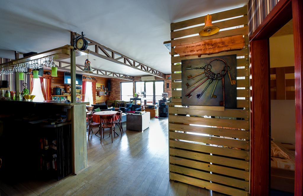 San Art Floating Hostel & Apartments 베오그라드 외부 사진